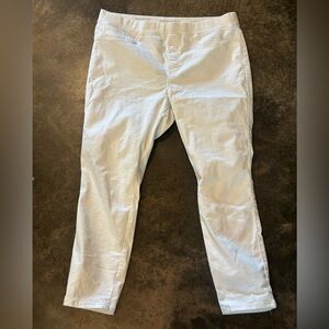 Women's White Cropped Pants XL